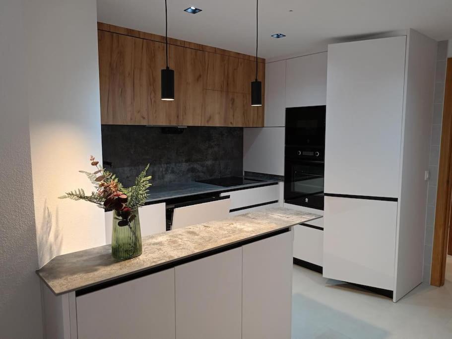 Apartamento 2 Dormitorios En El Centro Alhama de Murcia Buitenkant foto